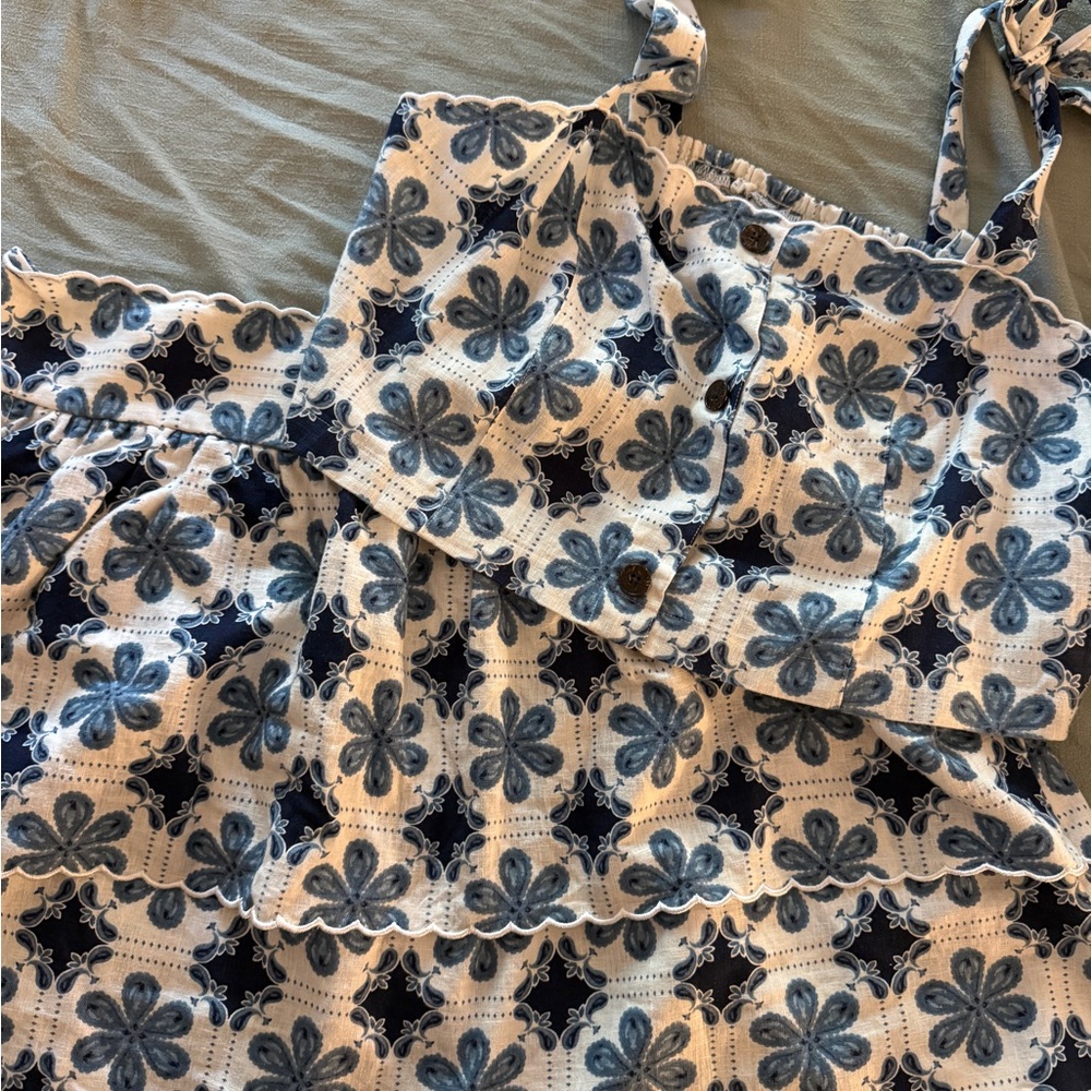 Agua Bendita Navy & Cream Floral Button-Front Cropped Camisole w/Matching Skirt